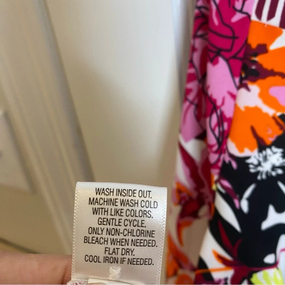 Dana Buchman•floral graphic top tunic blouse Medium Office Business Clas… - Picture 7 of 7